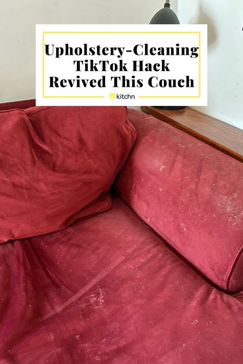 Couch Cleaning Hacks Pot Lid, Clean Couch With Pot Lid, Apolstered Chairs, Furniture Cleaning Hacks, Clean Fabric Couch, Cleaning Microfiber Couch, Cleaning Car Upholstery, Sofa Cleaning, Microfiber Couch