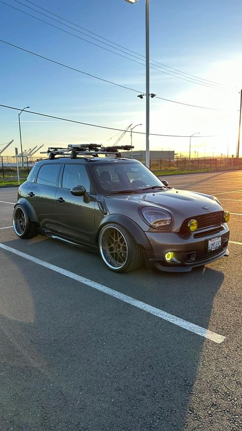 Mini Countryman R60 by VK Garage | Mini Countryman R60 Wide Body Kit Mini Cooper Custom, British Car, Mini Cooper Countryman, Wide Body Kits, Cooper Countryman, Mini Coopers, Bmw Mini, Mini Countryman, Mini Car