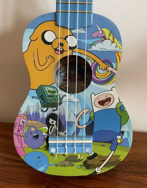 Drawing On Guitar Ideas, Guitar Artwork, Ukulele Tutorial, Adventure Time Wallpaper, Monster Crafts, Time Cartoon, Guitar Painting, Ukulele Songs, Adventure Time Art