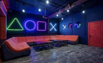 Gaming Lounge, Gaming Center, Game Cafe, Vip Lounge, Boy Bedroom, Game Room Design, Boys Bedrooms, Gaming Setup, Just For Laughs Videos