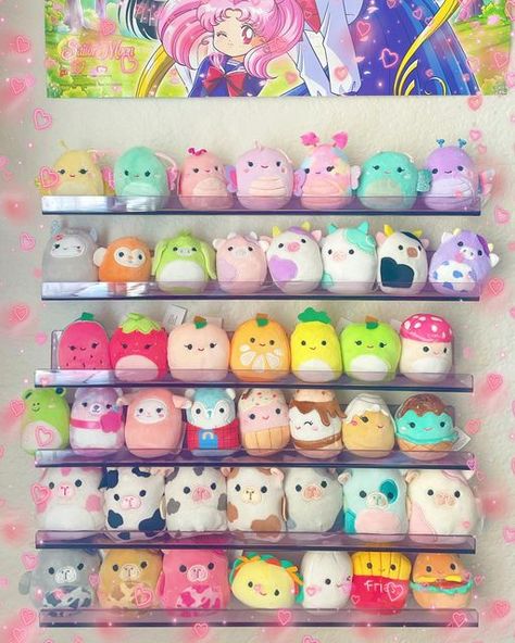 Squishville Display Ideas, Ways To Display Squishmallows, Squishmallow Set Up, How To Display Squishmallows, Squishville Storage, Costco Squishmallow, Squish Mellows Big, Squishville Display, Squishmallow Display Ideas