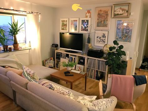 Ghibli Aesthetic Living Room, Tv Setup Living Room, Small Moody Office, Apartment Rug, Apartment Girly, Vibey Apartment, Moody Office, Urban Homes, Girly Apartment Decor