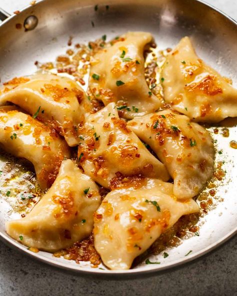 Making Pierogi Ruskie (Polish Dumplings) Polish Perogies Recipe, Perogies Aesthetic, Poland Food Recipes, Polish Dumplings Recipe, Polish Recipes Traditional, Pierogi Ideas, Polish Dinner Recipes, Polish Recipes Authentic, Russian Dumplings Recipe