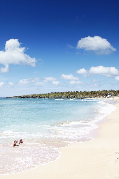 Baisha ('white sand') beach stretches for a quarter-mile on Taiwan's Hengchun Peninsula, a popular spot for weekending locals. Discover the best of Taiwan in our latest issue, out now! // photo by Matt Munro #taiwan #beach Taiwan Beaches, Taiwan Beach, Sand Background, Underwater Pictures, Background Search, Travel Bug, Most Beautiful Beaches, Travel Bugs, Beautiful Backgrounds