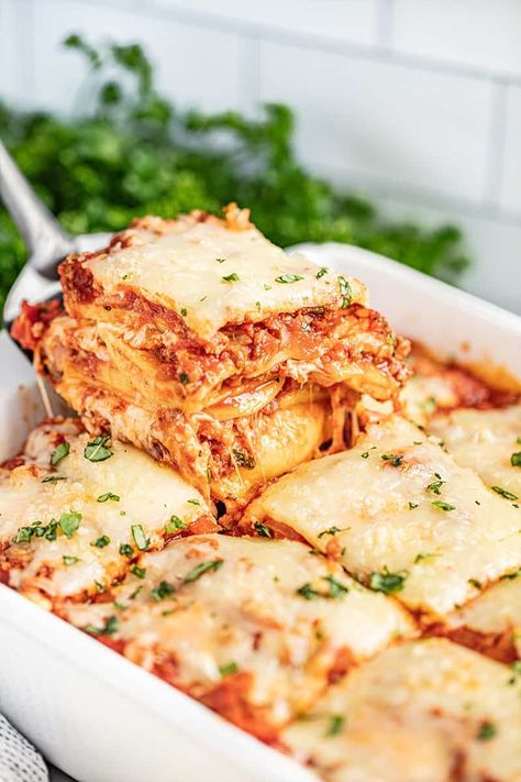 Easy Ravioli Lasagna - The Stay At Home Chef Stay At Home Chef Recipes, Homemade Beef Ravioli, Home Chef Recipes, Beef Ravioli Recipe, Easy Ravioli Lasagna, Spaghetti Sauce From Scratch, Beef Ravioli, Easy Ravioli, Easy Homemade Lasagna