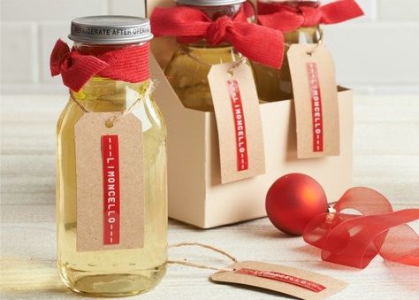 Homemade Food Gifts to Get Started On Right Now | Limoncello Easy Food Gifts, Making Limoncello, Handmade Party Favors, Homemade Limoncello, Homemade Food Gifts, Party Favors For Adults, Christmas Food Gifts, Diy Party Favors, Christmas Gifts For Coworkers