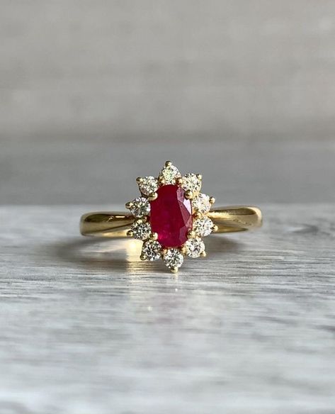 Ruby Ring Designs Unique, Gold Ring Design For Women, Ring Designs Unique, Ring Design For Women, Ruby Ring Designs, Antique Ruby Ring, Gold Ring Design, Fashion Jewelry Necklaces Gold, Gold Jewelry Prom