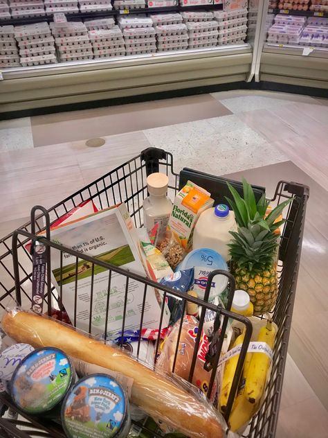 Shopping Aesthetic Grocery, Grocery Store Snapchat Story, Healthy Food Shopping Aesthetic, Grocery Store Shopping Aesthetic, Grocery Shopping List Aesthetic, Groceries Shopping Aesthetic, Grocery Shop Aesthetic, Shopping Market Aesthetic, Shopping Lists Aesthetic