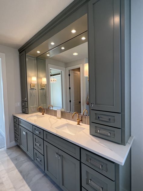 Bathroom With Double Mirrors, Master Double Vanity With Makeup Area, Double Vanity Master Bath Ideas, Double Basin Bathroom Master Bath, Bathroom With Dual Vanities, Small Dual Sink Bathroom Ideas, 6ft Vanity Master Bathrooms, Bathroom Ideas With Vanity Area, Master Bath With Separate Vanities