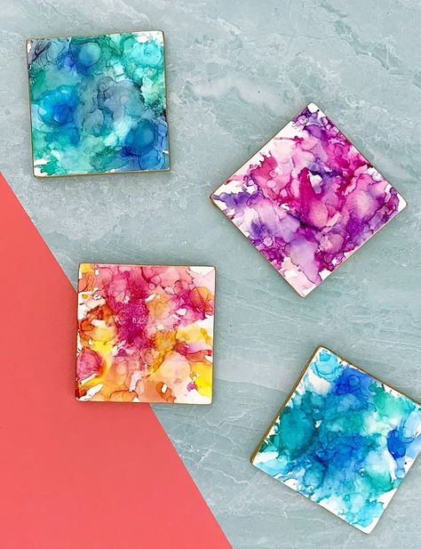 DIY Alcohol Ink Coasters - Persia Lou Alcohol Ink Diy, Alcohol Ink Coasters, Alcohol Ink Tiles, Coaster Crafts, Alcohol Ink Crafts, Ink Crafts, How To Make Coasters, Diy Coasters, Alcohol Ink Painting