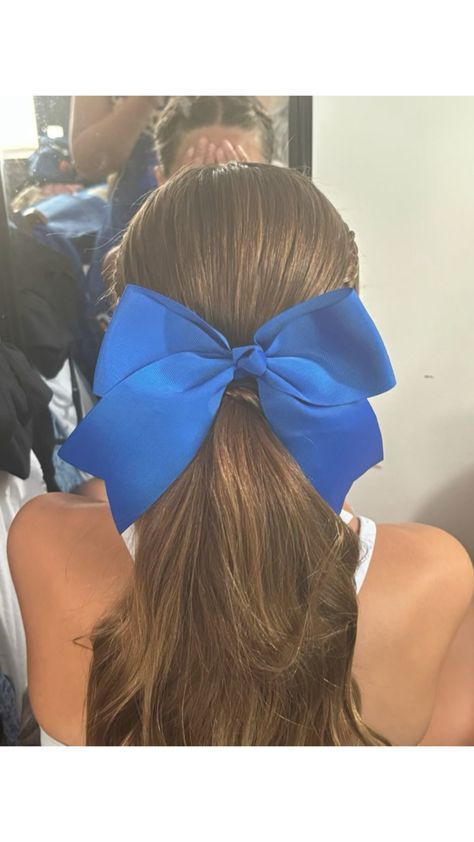 My favorite cheer hairstyle Cute Cheer Hairstyles, Cheer Hairstyles, Low Pony Hairstyles, Cheer Games, Nurse Hairstyles, Team Ideas, Pony Hairstyles, Cheer Hair, Bow Hairstyle