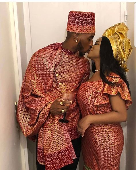 Marriage LifeStyle Inspiration on Instagram: “Love 📸😍❤ . ____________________  Follow @WeddingDigestCongo  ________________________________ . Follow @VoiceOfCongo, @CongoleseDivas,…” Congolese Traditional Wedding, Congolese Wedding, Bride Attire, African Wedding Attire, Traditional Wedding Attire, Traditional Bride, Dream Wedding Ideas Dresses, Traditional Attire, Lifestyle Inspiration