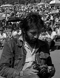 Kevin Carter Photography, Pulitzer Prize Photography, Rent Money, Kevin Carter, Steve Mccurry, Pulitzer Prize, Prize Winning, Carbon Monoxide, Trigger Happy