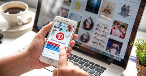 10 Tips to Get More Followers on Pinterest via @JuliaEMcCoy https://www.searchenginejournal.com/tips-get-pinterest-followers/337857/ #SEOisAEO #SEOSuccess Ben Silbermann, Pinterest Home Page, Pinterest App, Pinterest Traffic, Pinterest Images, Get More Followers, Pinterest Home, Pinterest Ads, More Followers