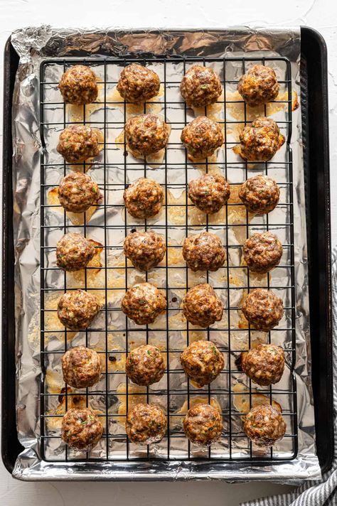 These healthy Baked Meatballs are packed with flavor, moisture, & sneaky nutrition thanks to fresh herbs, shredded carrot, and zucchini. Carrot Meatballs, Sneaky Veggies, Carrots And Zucchini, Healthy Meatballs, Zucchini Meatballs, Thriving Home, Baked Meatballs, Meatball Bake, Healthy Baked