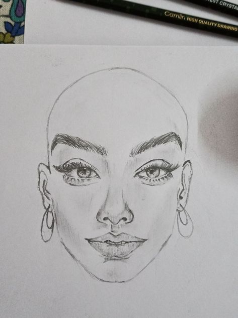 Bald and beautiful❤ 🌸 Bald Woman Drawing, Bald Person Drawing, Bald Head Girl, Cat Lipstick, Human Face Sketch, Bald Person, Human Face Drawing, Bald Head Women, Art Du Croquis