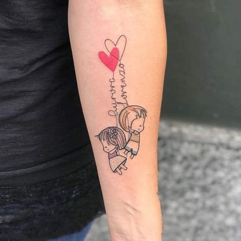 Hijos con sus nombres volando en Globo - Tatuajes para Mujeres. Encuentra esta muchas ideas mas de Tattoos. Miles de imágenes y fotos día a día. Seguinos en Facebook.com/TatuajesParaMujeres! Mom Baby Tattoo, Mutterschaft Tattoos, Traditional Heart Tattoos, Motherhood Tattoos, Globe Tattoos, Baby Tattoo Designs, Montecatini Terme, Mom Tattoo Designs, Mommy Tattoos