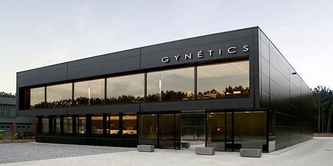 Modern Warehouse Design Exterior, Factory Facade Design, Front Building Design, Car Showroom Design, Modern Warehouse, Metal Building Designs, Gym Design Interior, Commercial Design Exterior, Factory Architecture