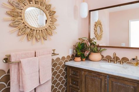 chose Pink Beach 1172. It’s part of the Benjamin Moore Classics color collection, and Benjamin Moore Bathroom, Aesthetic Bathroom Decor, Kenwood House, Luxe Bathroom, 20 Aesthetic, Bohemian Bathroom, Zen Bathroom, Pink Fish, Aesthetic Bathroom