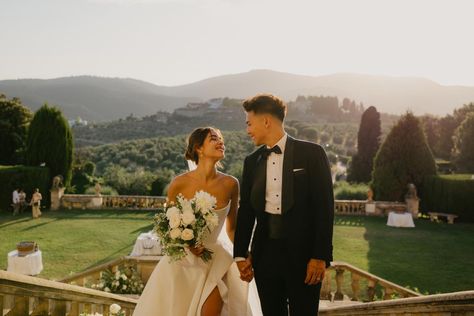 Charyl Chappuis, Tari Hip Hop, The Wedding Bliss, Tuscan Countryside, Wedding Picture Poses, Portugal Wedding, Fantasy Wedding, Dream Wedding Ideas Dresses, Wedding Goals