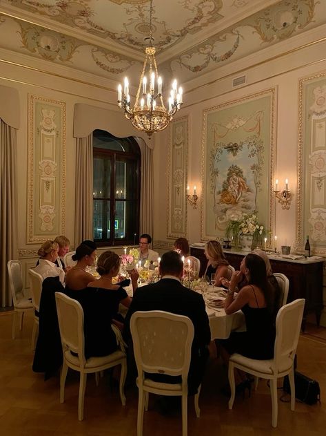 High Class Party Aesthetic, Rich Dinner Party Aesthetic, Rich Family Dinner Aesthetic, Rich Family Aesthetic Old Money, High Class Aesthetic, Rich New Years Party Aesthetic, New York Party Aesthetic Rich, Dream Live, Magnolia Park