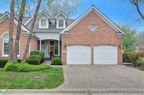 Salmon Brick House Exterior Paint Colors, Limewash Pink Brick Exterior, Rose Brick House Exterior, Pinkish Brick House Exterior, Light Pink Brick House Exterior, Pink Brick Exterior Color Schemes, Salmon Brick House Exterior, Peach Brick House, Peach Brick House Exterior