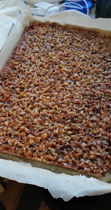 Polish Honey Cake, Royal Home, Honey Walnut, Pastry Board, Walnut Cake, Honey Cake, Shortcrust Pastry, Honey Recipes, Home Baking