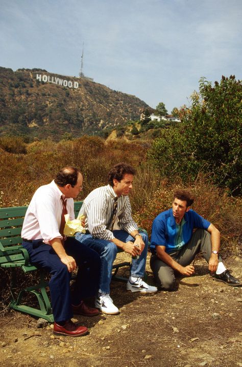 Jerry Seinfeld's Sneakers Have Nabbed Him the Title of Sitcom Style King Seinfeld Wallpaper Iphone, 90s Series, Seinfeld Quotes, 90s Sitcoms, Jerry Seinfeld, Serenity Now, Hollywood Sign, Seinfeld, Squad Goals