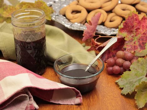 Petimezi (Greek Grape Molasses) Oregon Grape Jelly Recipe, Recipes With Muscadine Grapes, Grape Molasses Recipes, Muscadine Grapes Recipes, Muscadine Preserves, Molasses Recipes, Homemade Dry Mixes, Grape Recipes, Greek Sweets