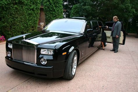 Auto Rolls Royce, Rolls Royce Limo, Phantom Car, Rolls Royce Limousine, Black Limousine, Rolls Royce Models, Roll Royce, Bentley Rolls Royce, Black Cab