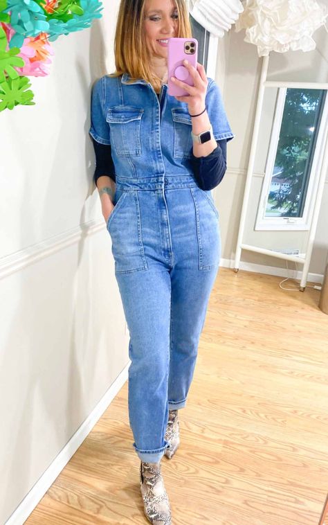 Found: The Best Denim Jumpsuit You'll Ever Buy - The Mom Edit Denim Jumpsuit Outfit Winter, Denim Jumpsuit Fall, Denim Dress Outfits, Denim Dress Outfit Winter, Denim Dress Outfit Ideas, Dress Outfits Women, Women Fashion Aesthetic, Denim Top Outfit, Denim Skirt Outfit Summer