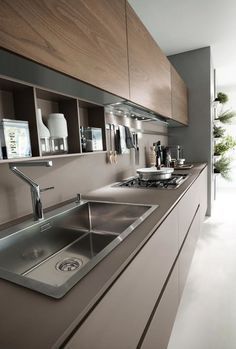 Modern Kitchen Set, Modern Kitchen Cabinet Design, Kitchen Design Modern White, Brown Kitchens, Contemporary Kitchen Design, Modern Kitchen Cabinets, Luxury Kitchen Design, Modern Kitchen Design Luxury, Luxury Kitchens