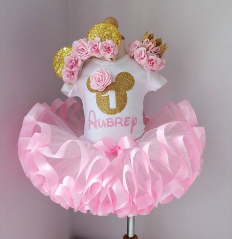 Birthday Outfit Pink, Minnie Mouse Birthday Outfit, Minnie Mouse First Birthday, Minnie Mouse Tutu, Minnie Mouse 1st Birthday, Minnie Mouse Outfits, Birthday Tutu Outfit, Minnie Mouse Dress, Minnie Mouse Birthday Party