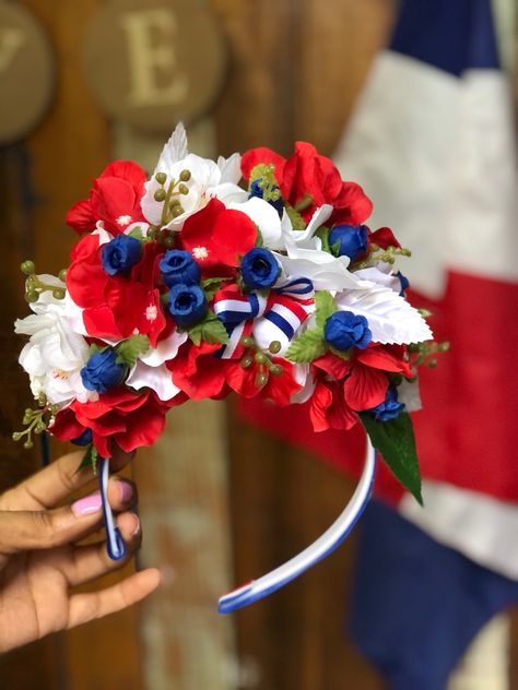 Bandera dominicana  cintilllo diadema flores Dominican Republic Outfits, Hispanic Heritage Month Crafts, Dominican Hair, Hispanic Heritage Month Activities, Dominican Republic Flag, Graduation Sash, Umbrella Decorations, Hispanic Heritage Month, Hispanic Heritage