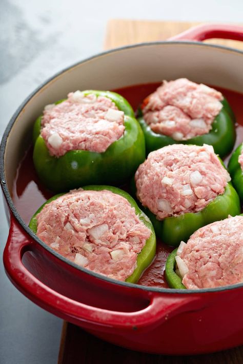 What To Serve With Stuffed Peppers, Stuffed Green Peppers With Ground Beef, Stuffed Peppers Recipe Easy, Osara Recipes, Classic Stuffed Bell Peppers, Laurens Latest, Easy Stuffed Bell Peppers, Meatloaf Stuffed Peppers, Stuffed Bell Peppers Ground Beef