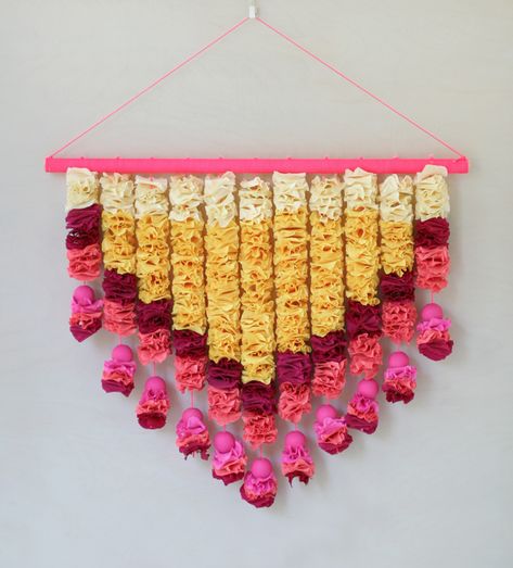 DIY: Crepe paper wall hanging | The Bride's Tree - Sunshine Coast Wedding Ganpati Decoration Theme, Paper Petals, Decoration For Ganpati, Diy Flores, Hanging Diy, Diy Wedding Backdrop, Paper Wall Hanging, Diwali Diy, Wall Hanging Diy