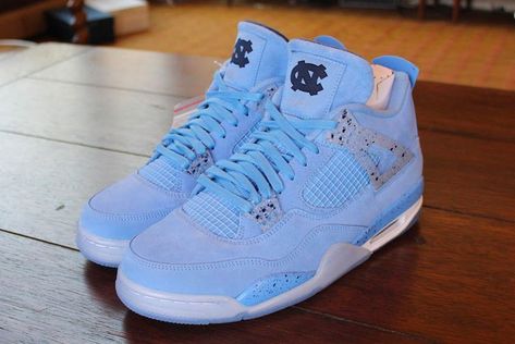 Jordan 4 Blue, Jordan 4 Unc, North Carolina Logo, Blue Shoes Outfit, Sneaker Bar, Dr Shoes, Jordan 4s, Tenis Nike, Sims 4 Toddler