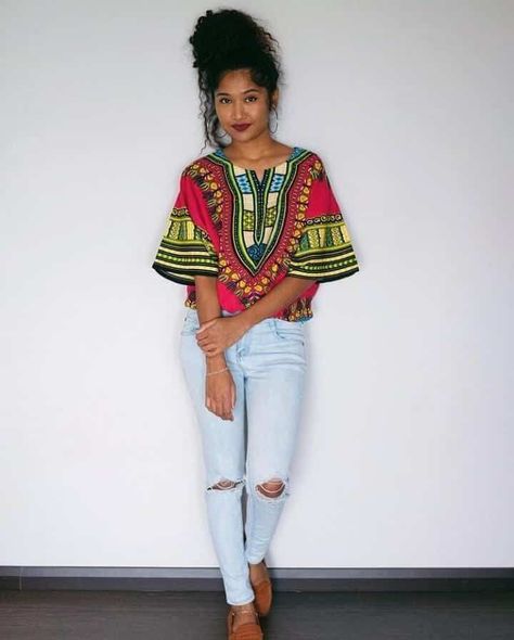 Pink Dashiki Outfits for Girls Afro Beauty, Dashiki Outfit, Dashiki Fashion, Dashiki Shirt, Dashiki Dress, Outfits For Girls, Simple Ponytails, Pink Tunic, Beauty Images