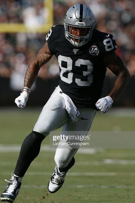 Darren Waller, Oakland Raiders Football, Raiders Football, Raider Nation, Oakland Raiders, Football Helmets, Las Vegas, Nfl, Football