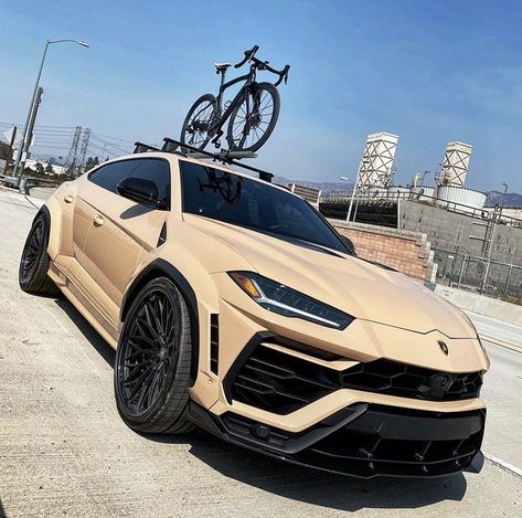 Billionaires on Twitter: "RDB LA really made this Urus epic… " Carros Suv, Aventador Lamborghini, Lamborghini Urus, Luxurious Cars, Lamborghini Veneno, Lux Cars, Lamborghini Cars, Suv Cars, Super Luxury Cars