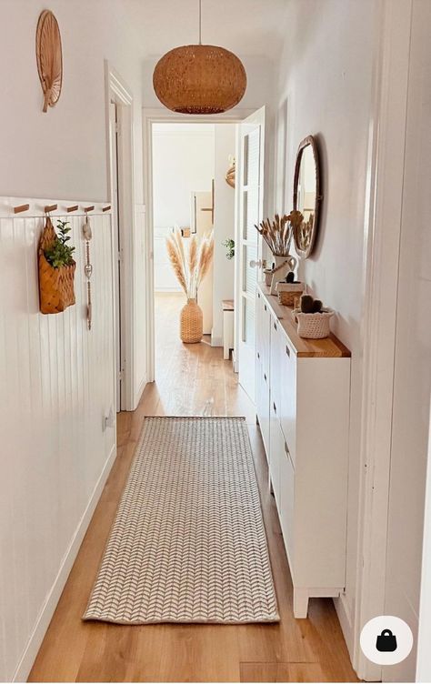 Narrow Corridor Ideas Small Spaces, Small Corridor Design, Narrow Corridor Ideas, Narrow Hallway Decorating Entrance, Narrow Entrance Hall Ideas, Small Hallway Ideas Entrance Halls, Flat Hallway, Small Entryway Ideas Narrow Hallways, Narrow Hallway Decorating Ideas