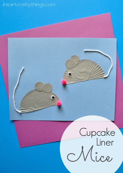 I HEART CRAFTY THINGS: Cupcake Liner Mouse Kids Craft Cupcake Liner Crafts, Mouse Crafts, Art Projects For Teens, Art Projects For Adults, Toddler Art Projects, Alphabet Crafts, Toddler Art, Letter A Crafts, Cute Mouse