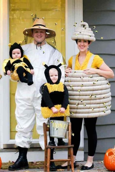 50 Fun Family Halloween Costumes with Kids » Lady Decluttered Fairy Halloween Costumes, Baby Kostüm, Halloween Costumes For 3, Hallowen Costume, Halloween Party Supplies, Theme Halloween, Family Costumes, Family Halloween Costumes, Cute Halloween Costumes