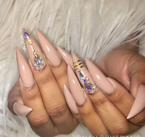 Chrome Stiletto Nails, Nails With Chrome, Stilettos Nails, Birthday Nail, Couture Nails, Stiletto Nail Art, Stiletto Nails Designs, Bling Acrylic Nails, Glam Nails