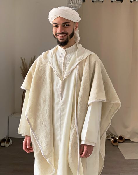 Jellaba , Jabador , Razza , Selham Morrocan traditional Amazigh dress ✨ #berber #berberstyle #morocco #moroccandress #moroccanheritage #amazigh Morocco Traditional Clothing, Moroccan Style Clothes, Arab Outfit, Morocco Clothes, Morocco Clothing, Arabic Outfit, Muslim Men Clothing, Kaftan For Men, Morocco Fashion