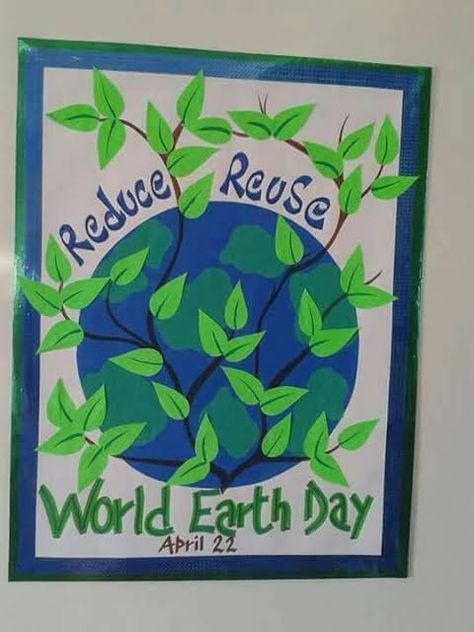 Earth Day Cards Ideas, Earth Day Board Decoration, Earth Day Decoration Ideas, Earth Day Poster Ideas, Environment Day Activities, Earth Day Bulletin Board Ideas, School Welcome Bulletin Boards, Recycling Workshop, Soft Board Decoration