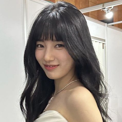 Hair Inspiration Long, Bae Suzy, Korean Idol, Korean Actress, Face Claims, K Idols, Role Models, Hair Inspo, Hair Inspiration