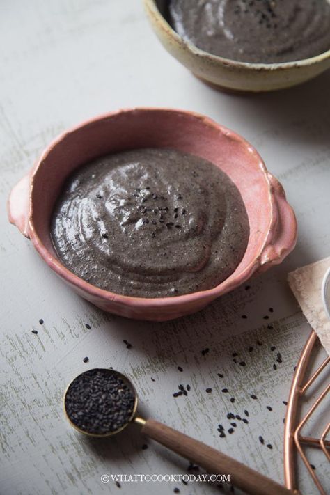 Black Sesame Dessert Vegan, Black Sesame Paste Dessert, Black Sesame Soup, Sesame Dessert, Black Sesame Dessert, Medicine Recipes, Black Sesame Paste, Asian Fusion Recipes, Sesame Paste