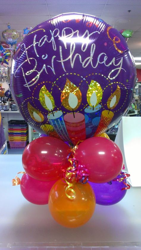 Let's get creative!: Air filled balloon centerpiece Balloon Centerpieces Diy, Balloon Table Centerpieces, Balloon Centerpiece, Ball Birthday Parties, Last Minute Birthday Gifts, Ball Birthday, Diy Balloon Decorations, Balloon Arrangements, Balloon Gift