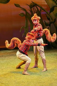 a year with frog and toad musical - Google Search Honk Jr, Dr Doolittle, Children Of Eden, James And Giant Peach, Toad Costume, Lion Witch Wardrobe, Animal Makeup, Theatre Inspiration, Frog Costume